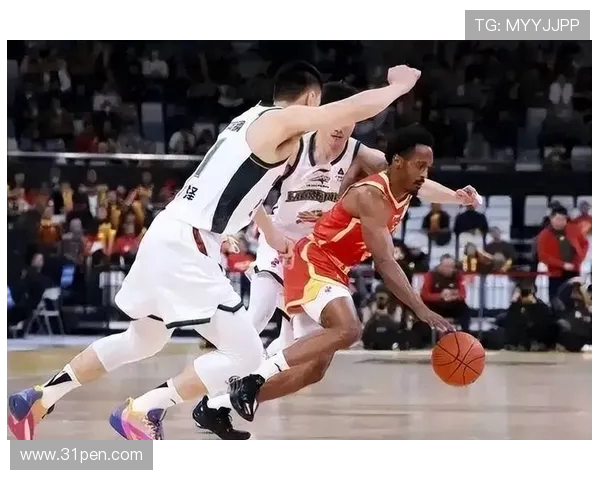 广东与新疆总决赛现场激情四溢球迷热情助阵巅峰对决