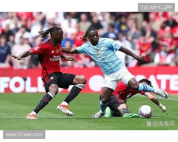 曼联与曼城激战正酣谁能在德比战中笑到最后 曼联与曼城激战正酣谁能在德比战中笑到最后