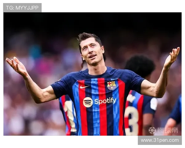 范尼与莱万的巅峰对决：谁才是足球历史上的最佳前锋之争