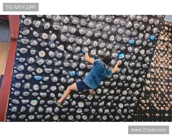 北京攀岩队包夹战术解析与攀岩热点发展趋势探讨 北京攀岩队包夹战术解析与攀岩热点发展趋势探讨